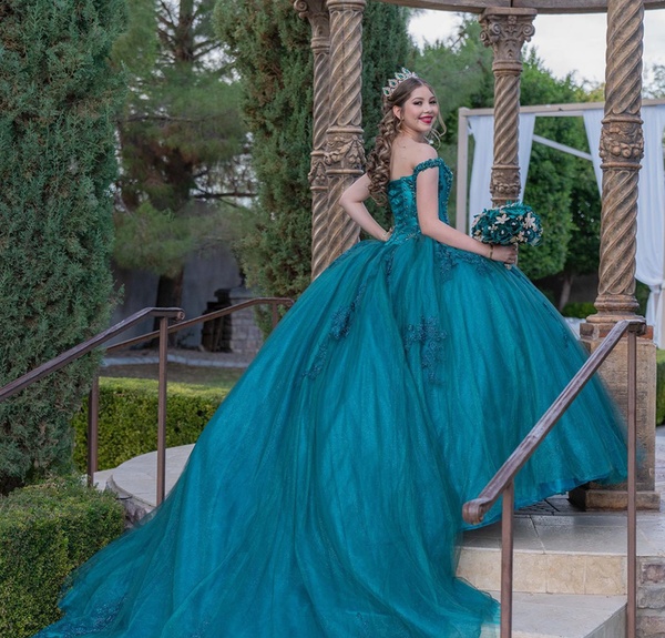 Princesas Reales boutique Quinceañera